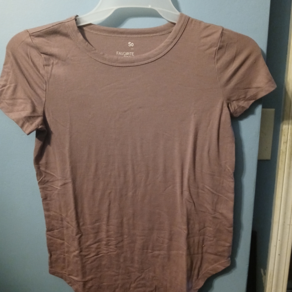 So mauve crewneck